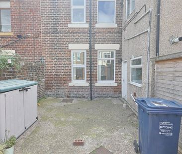 2 bedroom Student Flat to rent in Seventh Avenue, Heaton, Newcastle... - Photo 4