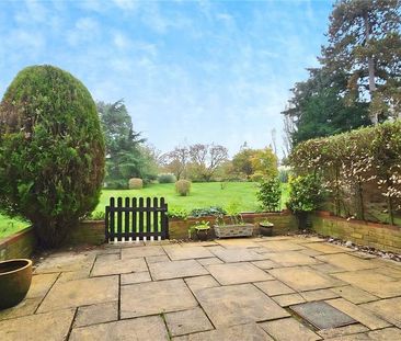 4 bedroom terraced house to rent - Photo 3