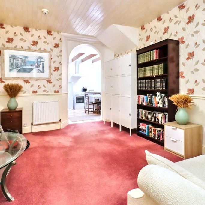 House share to rent - Photo 1