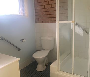 Quality 2 bedroom unit - Photo 4