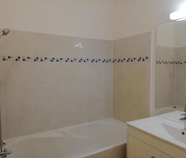 Location Appartement 1 pièce 31m² MONT DE MARSAN 40000 - Photo 2