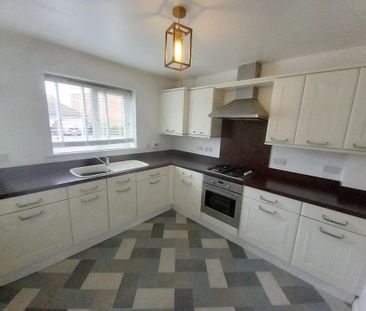 3 bedroom semi-detached house to rent - Photo 6