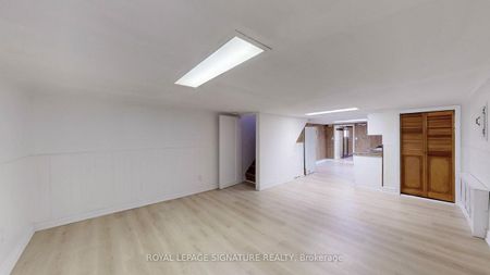 297 Palmerston Boulevard town house — Toronto, ON (1-Bedroom) - 1 Bedroom - Photo 3