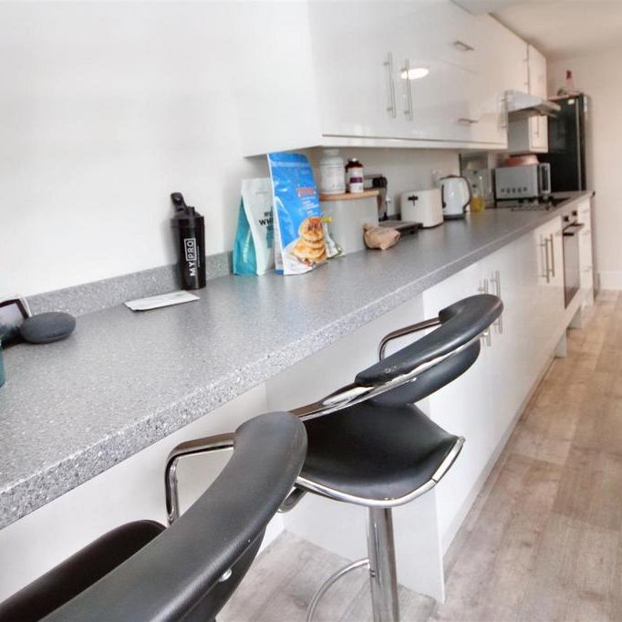 2 bedroom house to rent - Photo 1