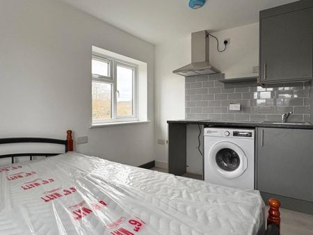 Studio to rent - Photo 3