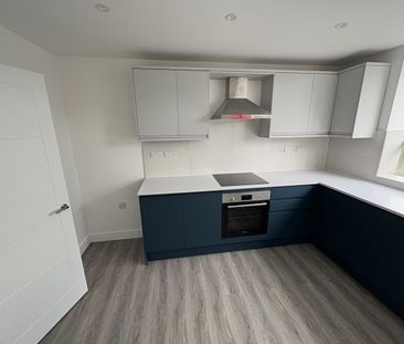 2 Bed Flat, Station Road, NW4 - Photo 1
