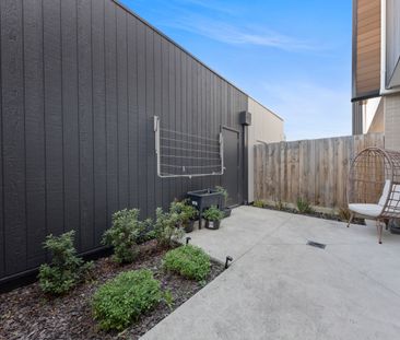 10 Slattery Place, Pakenham VIC 3810 - House For Rent | Domain - Photo 6