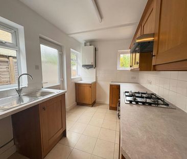 Semi-detached house to rent on - Photo 3