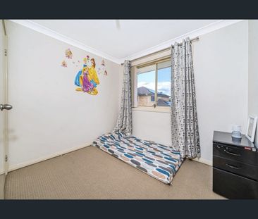 CONVENIENCE ALL WAY ROUND! - Photo 3