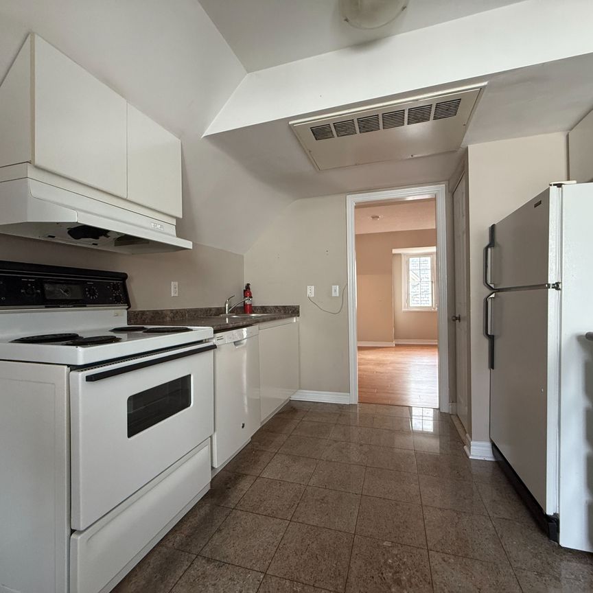 For Lease - 228 St George Street Unit# 7, Toronto, Ontario - Photo 1