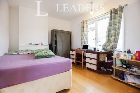 2 bedroom house to rent Bury Road, CV31 - Photo 3