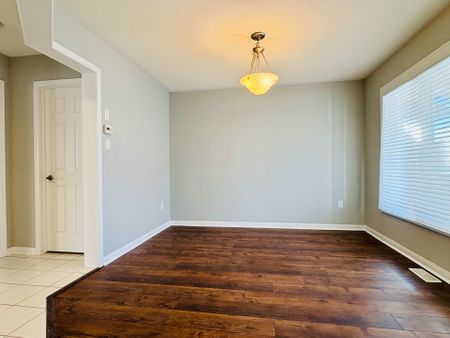 For Lease - 1029 Farmstead. Drive, Milton, Ontario - Photo 3