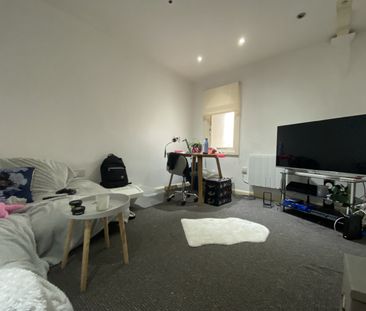 Adamsdown Church, Adamsdown - Photo 1