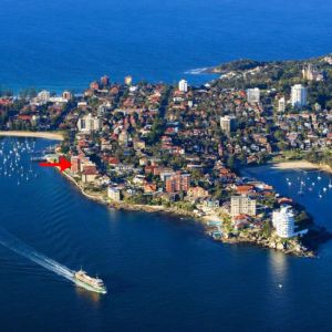 Absolute Waterfront Luxury Apartment Set to a Mesmerising 180-Degree Harbour Panorama - Photo 3