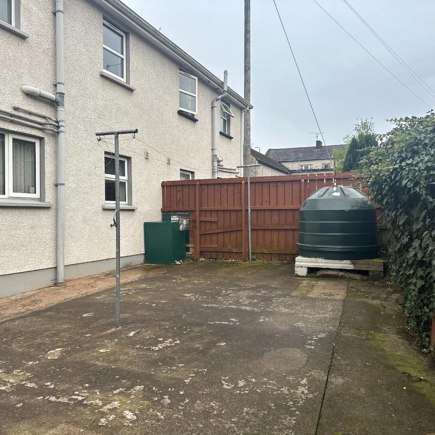 3 Bed Semi-detached House - Photo 1