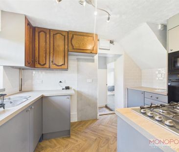 2 bedroom semi-detached house to rent - Photo 2