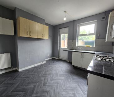 2 bedroom terraced house to rent - Photo 2
