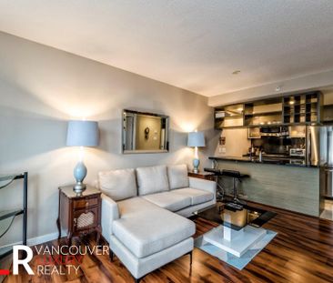Condo in Downtown Vancouver, BC - Photo 5