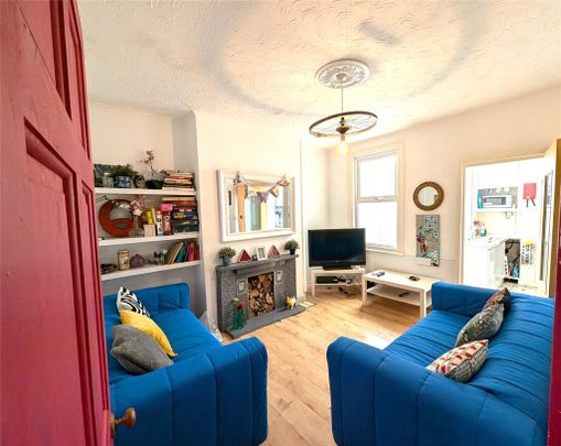 4 bedroom terraced house to rent - Photo 1