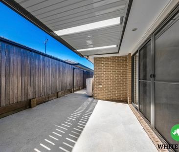 32 Rochelle Street, Moncrieff ACT 2914 - Townhouse For Rent | Domain - Photo 1