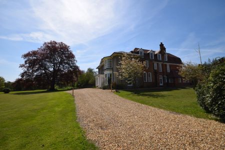 High Street, Sproughton, Ipswich, Suffolk, IP8 3AP - Photo 4