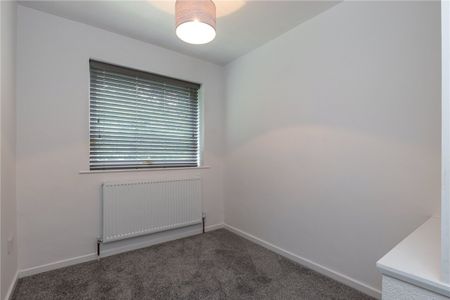 Abbey Road, Macclesfield, Cheshire, SK10 - Photo 5