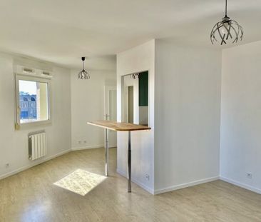 Location Appartement 1 pièce 34m² TROYES 10000 - Photo 3