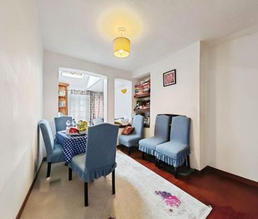 2 bedroom House To Let Total Size: 689 SQ FT - Photo 2