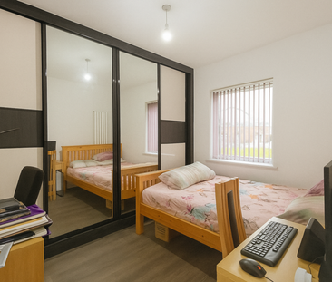 3 bedroom terraced house to rent - Photo 3