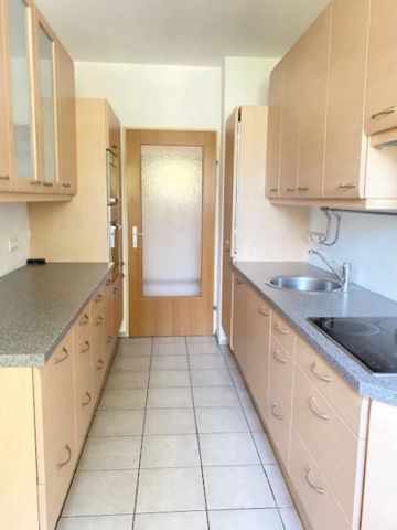 Grünblick: hübsche 3-Zimmerwohnung mit Balkon und Garagenstellplatz, zentral begehbar, Nähe Bahnhof-Tulln und Zentrum! - Photo 5