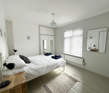 2 bedroom terraced house to rent - Photo 2