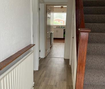 3 bedroom end of terrace house to rent - Photo 1