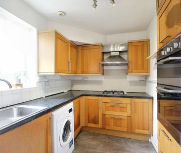 2 bedroom maisonette to rent - Photo 4