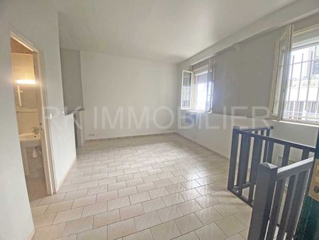 Appartement sur Paris 18 - Photo 2