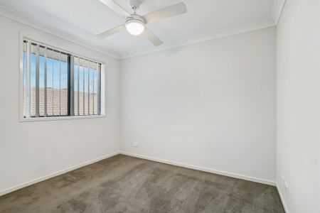 "MODERN AND LOW MAINTENANCE" - Photo 3