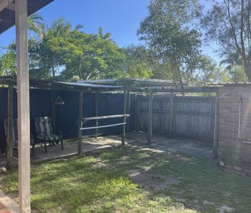 3 Bedroom Family Home – Walk to Banksia Beach State School - Photo 3