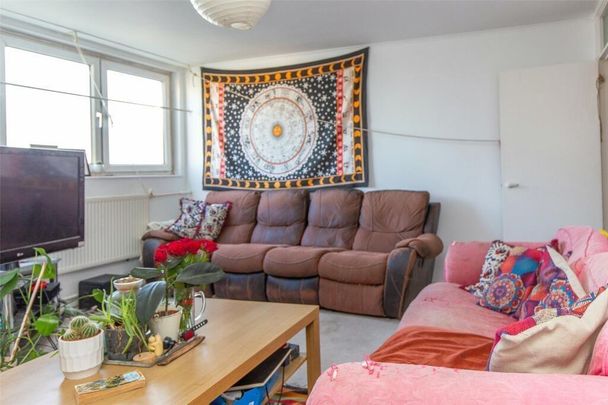 3 bedroom flat to rent - Photo 1