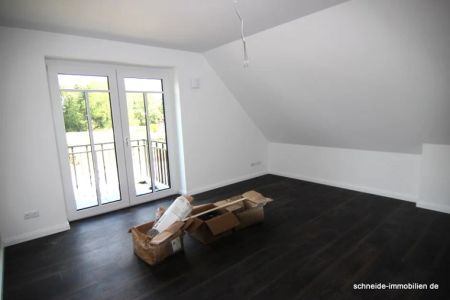 ***RESERVIERT***Neubau/Erstbezug!!! 3-Zimmer-Dachgeschoss-Wohnung mit Balkon - Photo 2