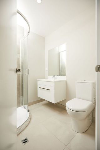 Stylish Two-Bedroom Unfurnished Townhouse - Photo 4