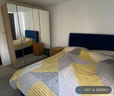 1 bedroom in a flat share to rent - Photo 6