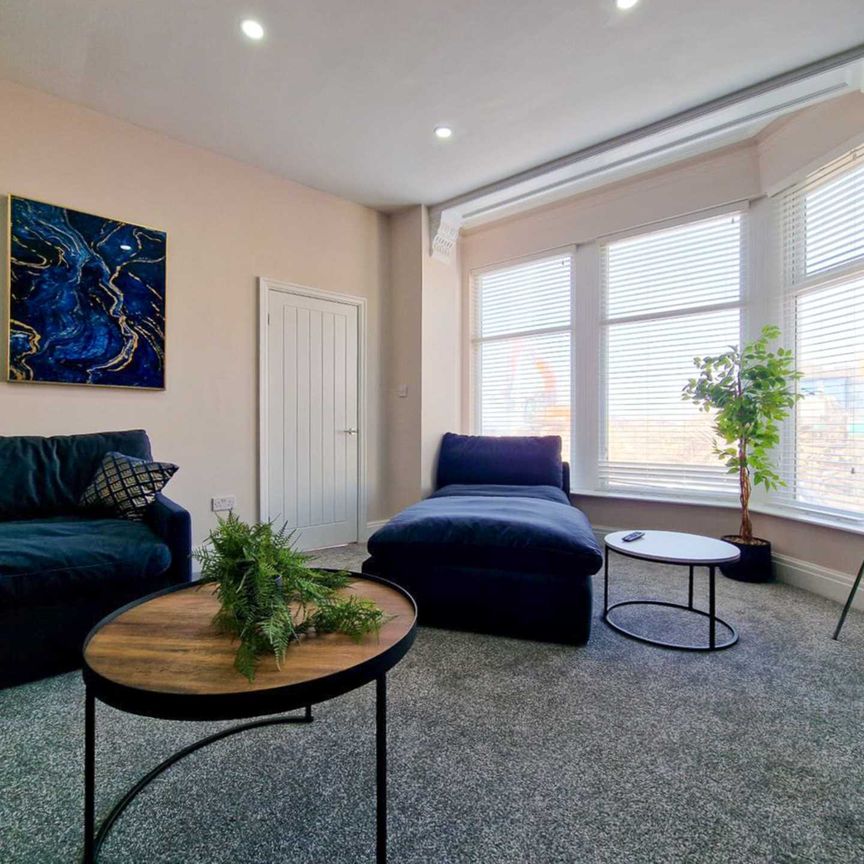 Stunning 4-Bedroom Terrace House with Sea View on St Chads Road, Blackpool - Photo 1