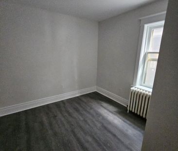 For Lease - 983 Main Street Unit# 1, Hamilton, Ontario - Photo 4