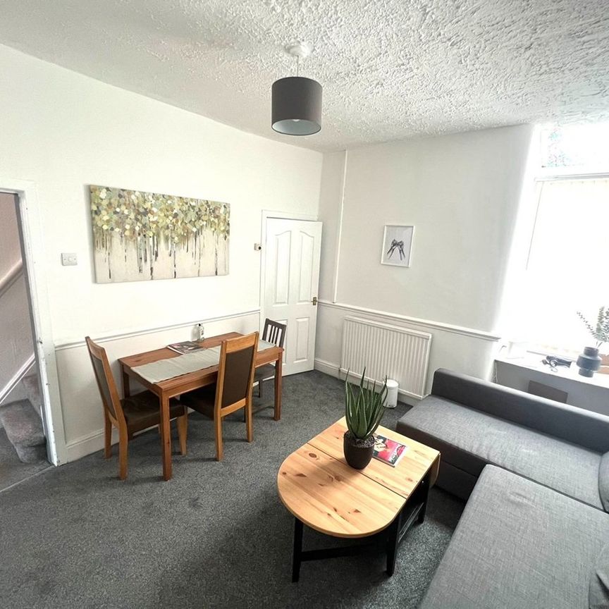 Room in a Shared House, Salford, M6 - Photo 1