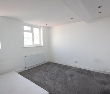 3 bedroom maisonette to rent - Photo 2