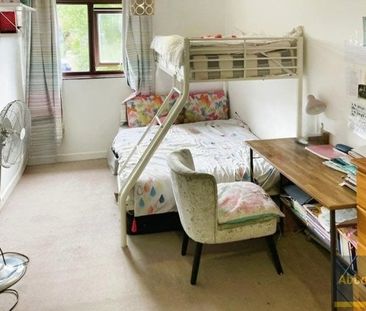 PITSEA, BASILDON - Photo 1