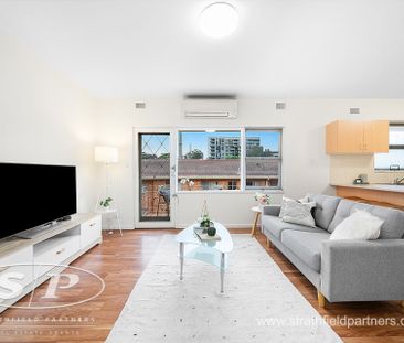 Top-Floor, 2-Bedroom Unit in Strathfield - Photo 2