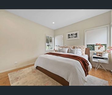 Stylish Contemporary Home in a Prime Parramatta Location - Photo 6