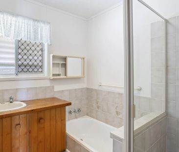 173 Macdonnell Road, - Photo 3