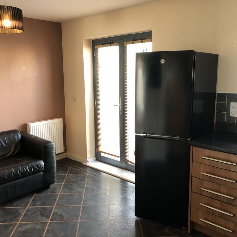 4 bedroom townhouse to rent - Photo 1