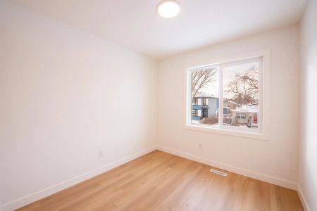 Inglewood 8 Plex - Get 1 Month Free! — 1 Bedroom - Basement - Photo 4